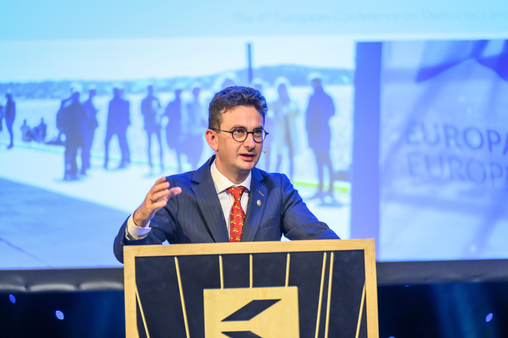 A European Panel of representatives from member countries, the European Parliament and the Parliamentary Assembly of the Council of Europe and other institutions debated the course ahead for European cooperation. Introduction and moderation by Mr Iulian Bu