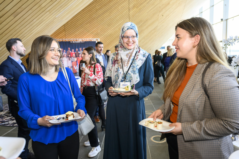 Maja Fleck-Baustian from Youth for Diversity together with some of the other young participants in the audience. 