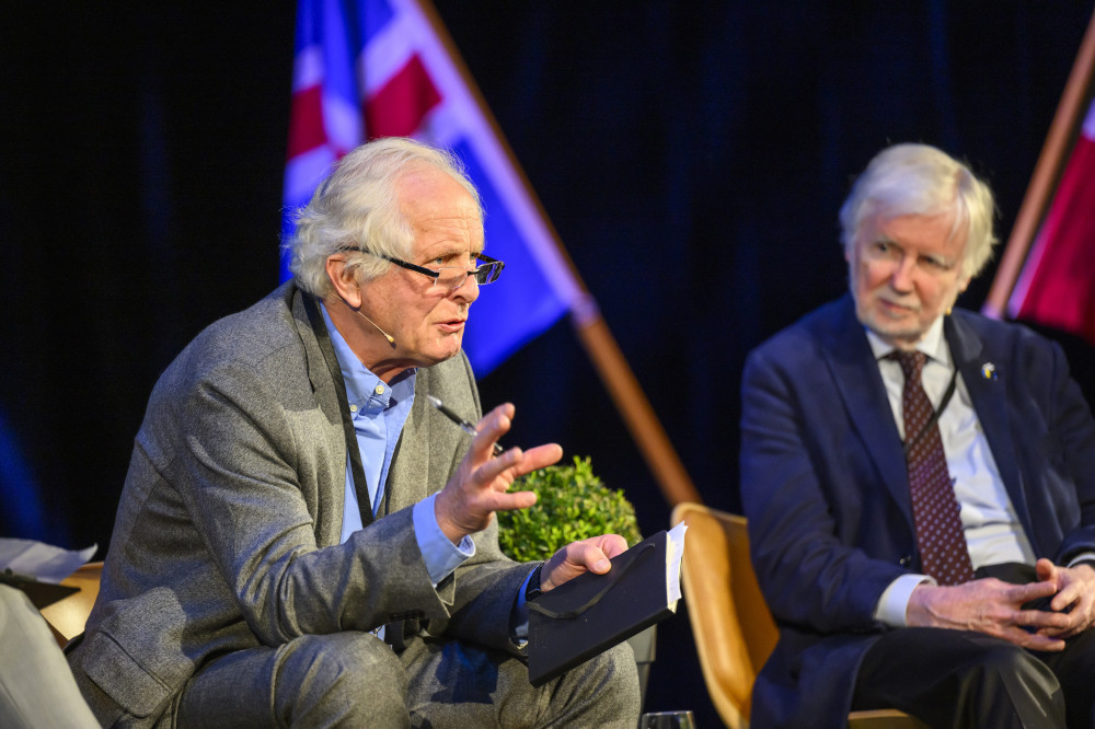 William Nygaard (left) and  Erkki Tuomioja.